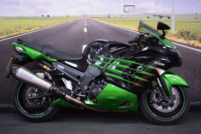 Кавасаки ZZR 1400