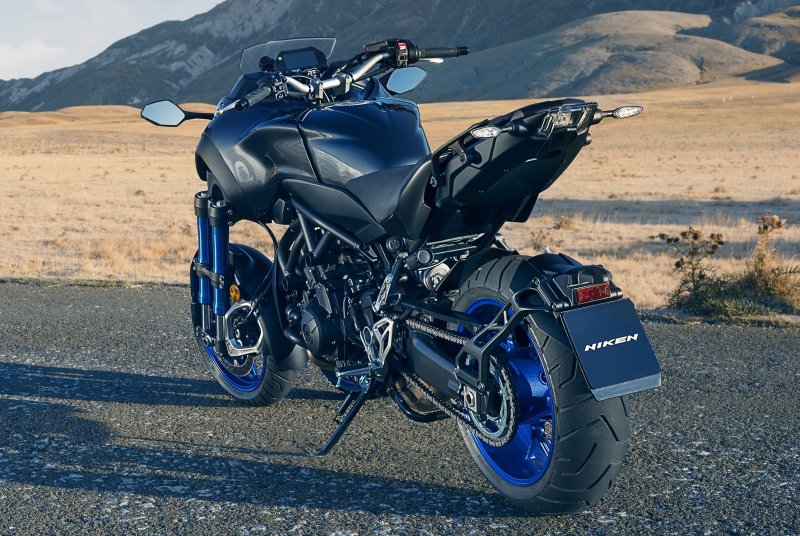 Мотоцикл Yamaha Niken mxt850