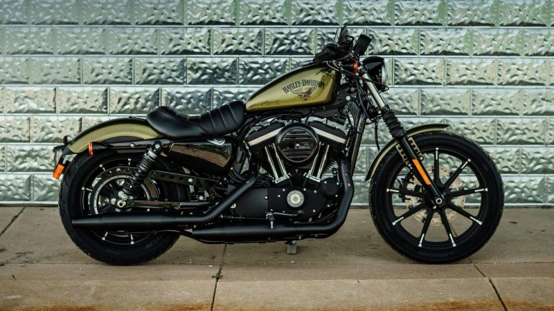 Мотоцикл Harley Davidson Sportster 883