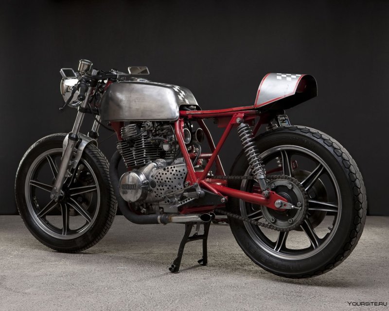 Yamaha XS 500 Cafe Racer