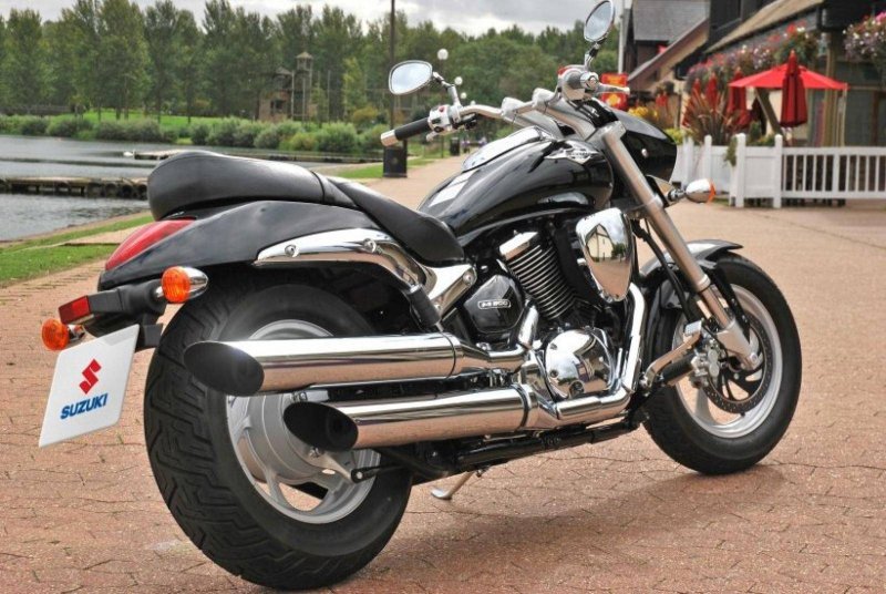 Suzuki Intruder m800