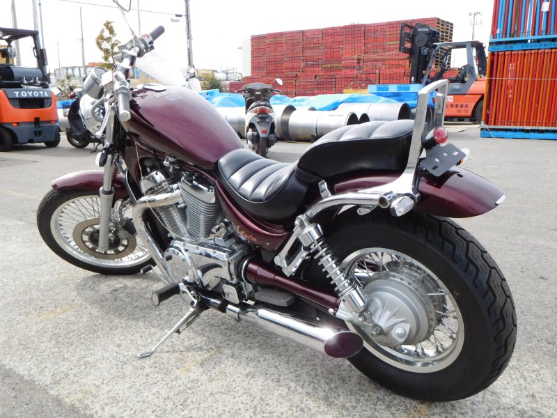 Suzuki Intruder 750