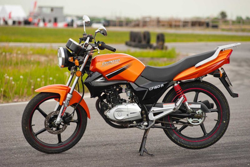 CFMOTO 150 leader