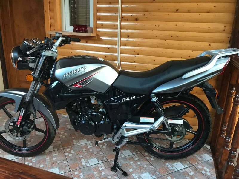 CF Moto 150 c leader