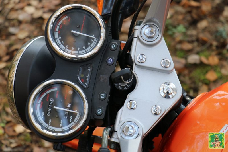 CF Moto 150 c leader