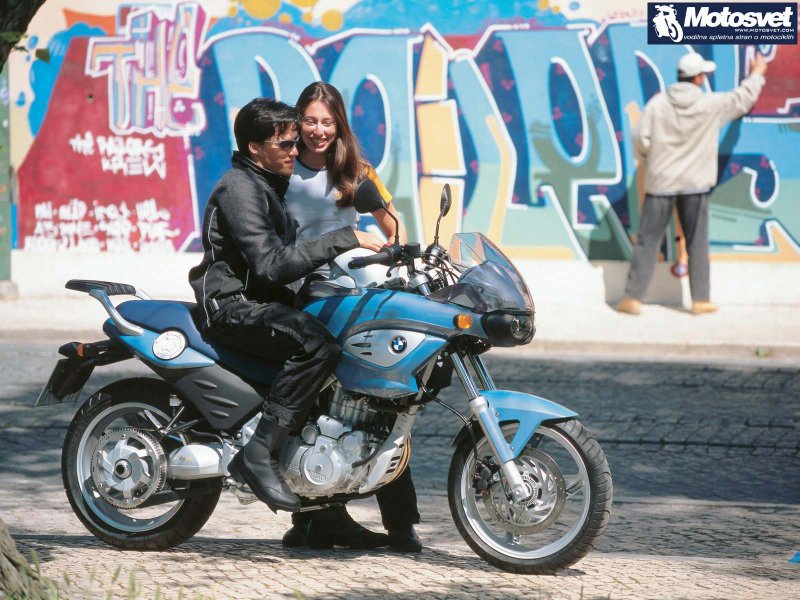 BMW f650cs and girls