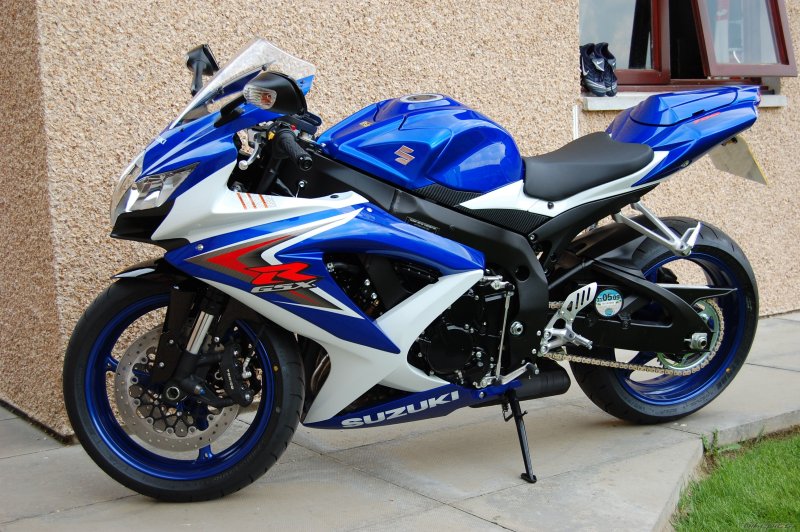 Suzuki GSX-R 750 k8