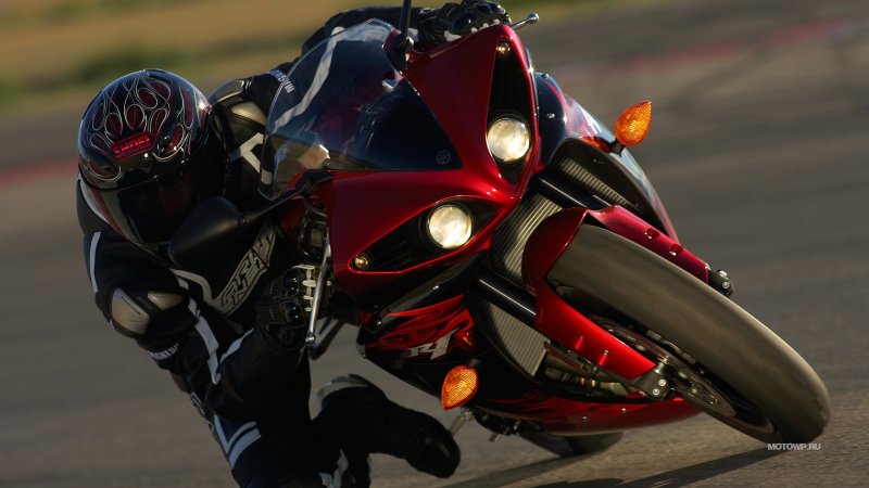 Yamaha r1 арт
