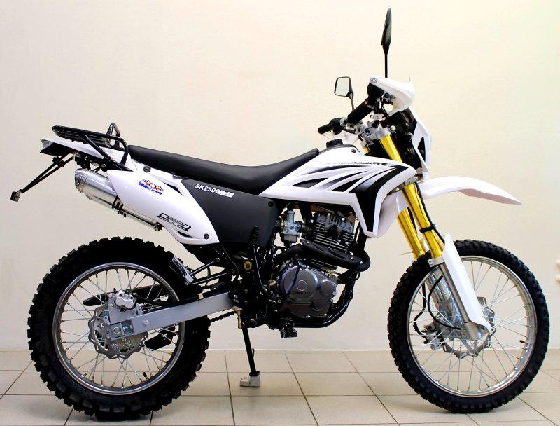 Китайский эндуро Дакар 250