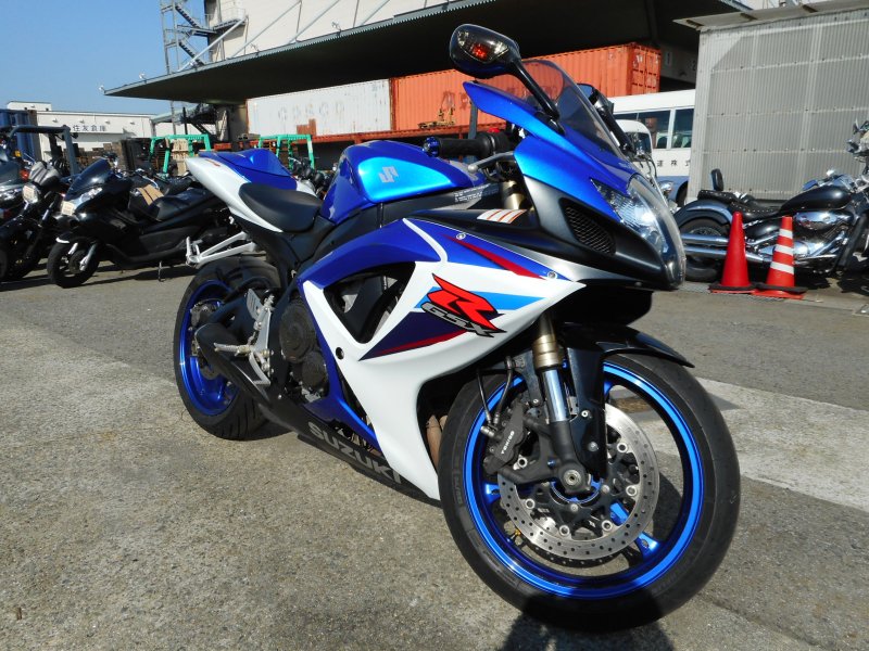 Сузуки GSX R 600
