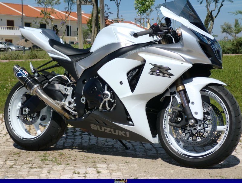 Сузуки GSX 600 белый