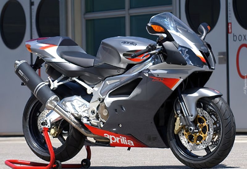 Априлия 1000 RSV