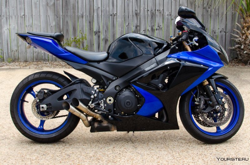 Suzuki GSXR 600 k7