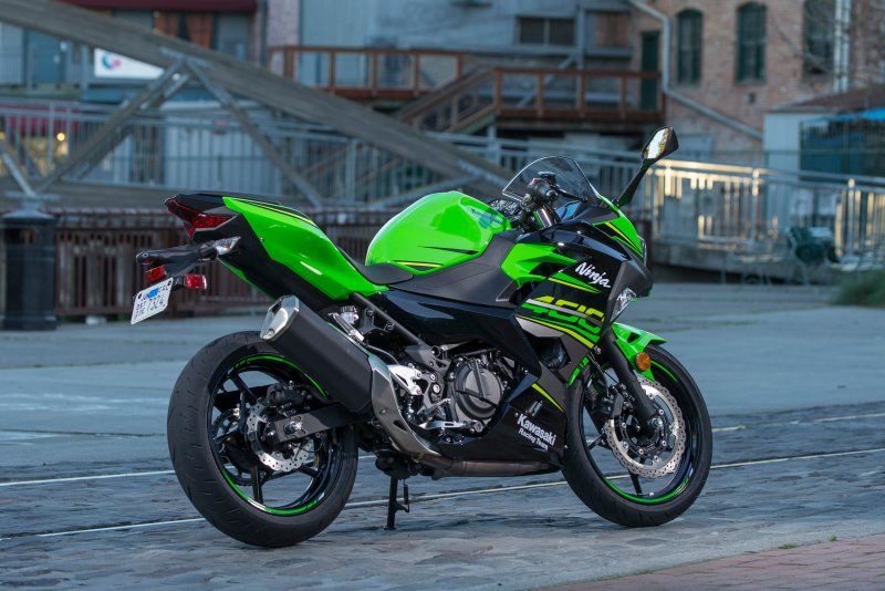 Кавасаки Ninja 400
