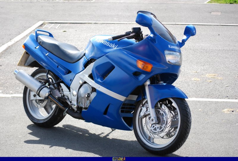 Kawasaki ZZR 400 2