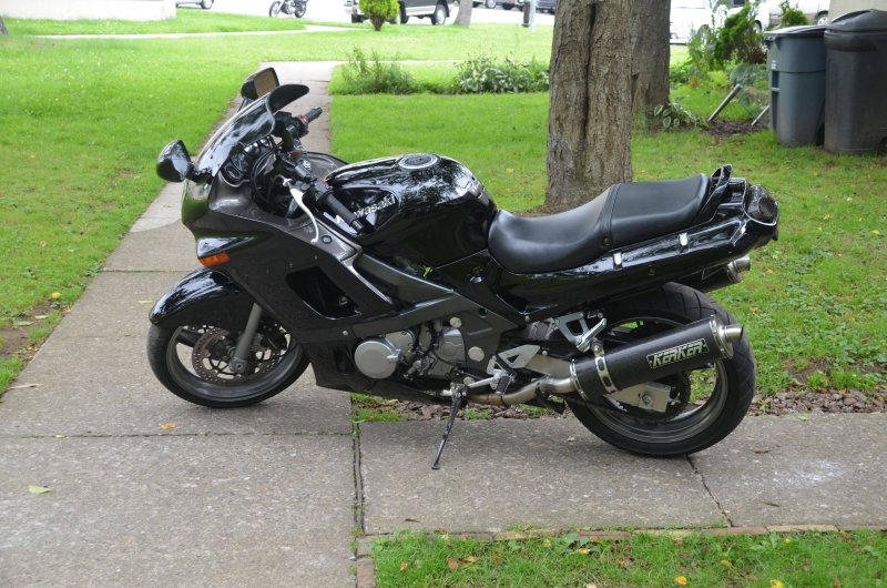 Kawasaki ZZR 400 2004