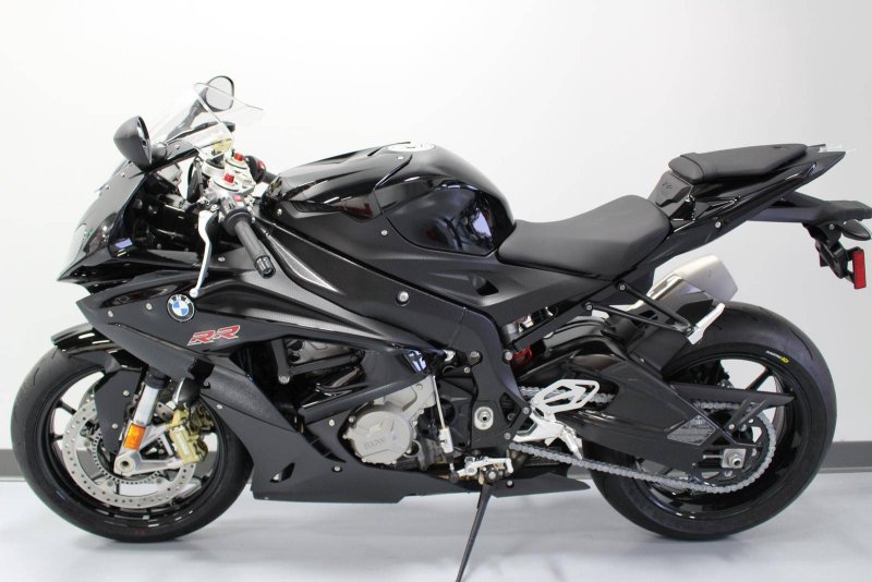 Спортбайк BMW s1000rr