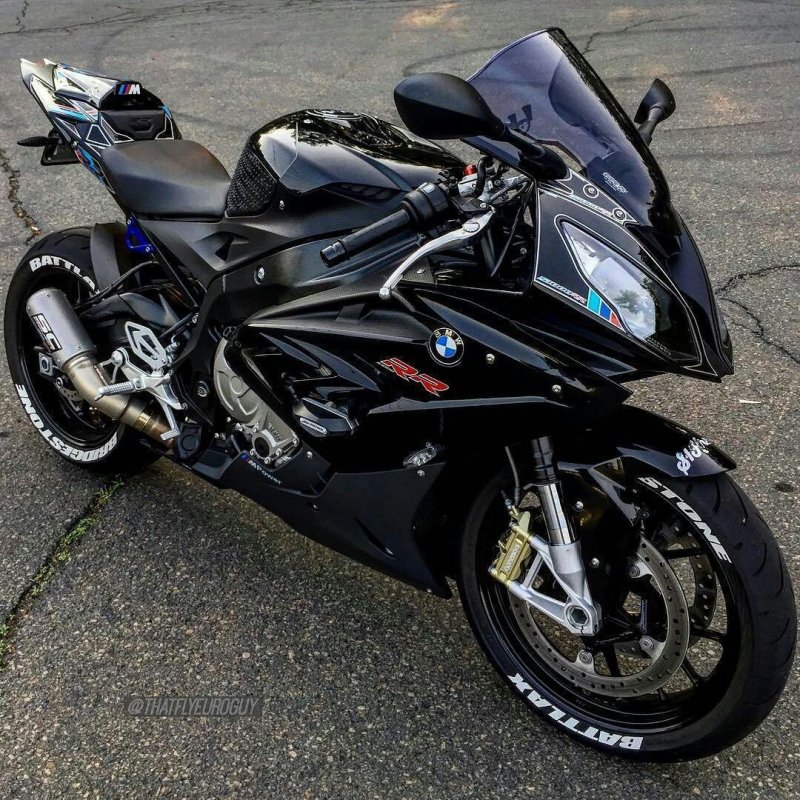 БМВ 1000 RR черный