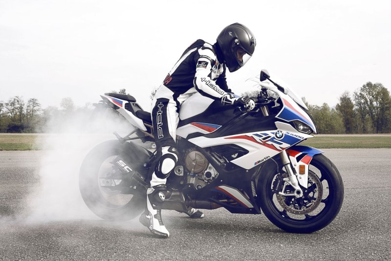 Спортбайк BMW s1000rr 2020