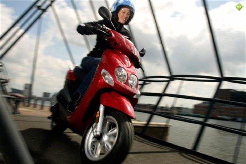 Скин 2008 на мотороллере