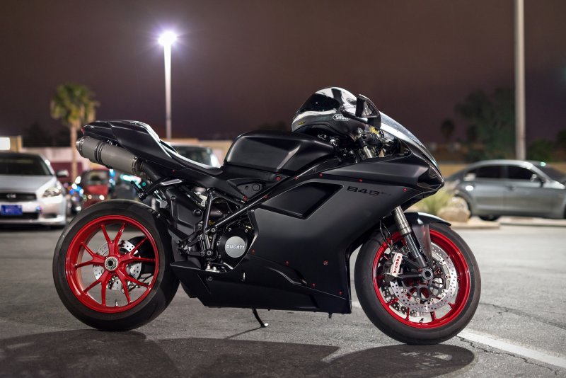 Ducati 848