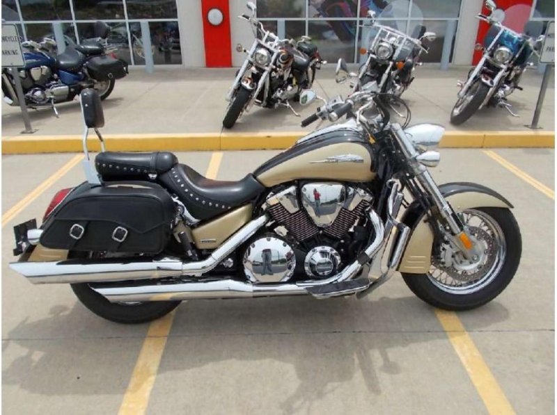 Honda VTX 1800 S