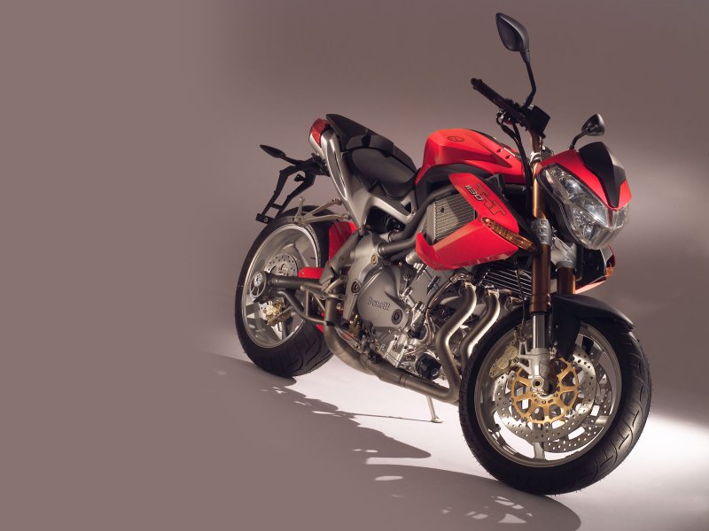 Мотоцикл Benelli TNT