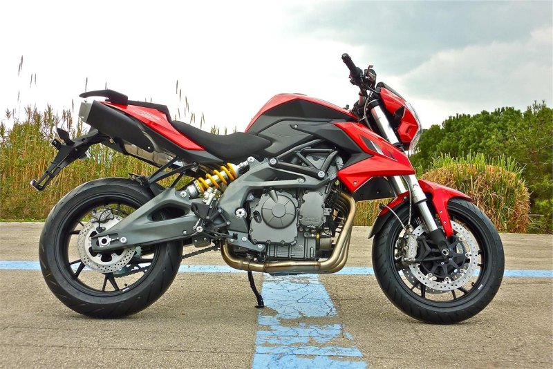 Мотоцикл Benelli 600 i