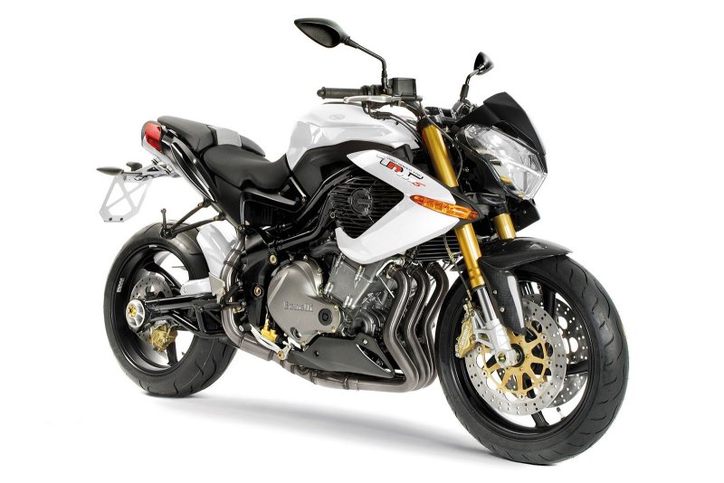 Мотоцикл Benelli TNT