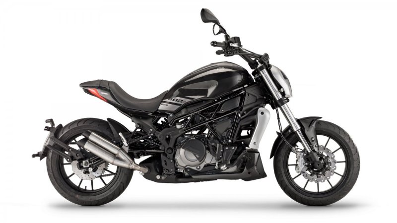 Benelli 402 c