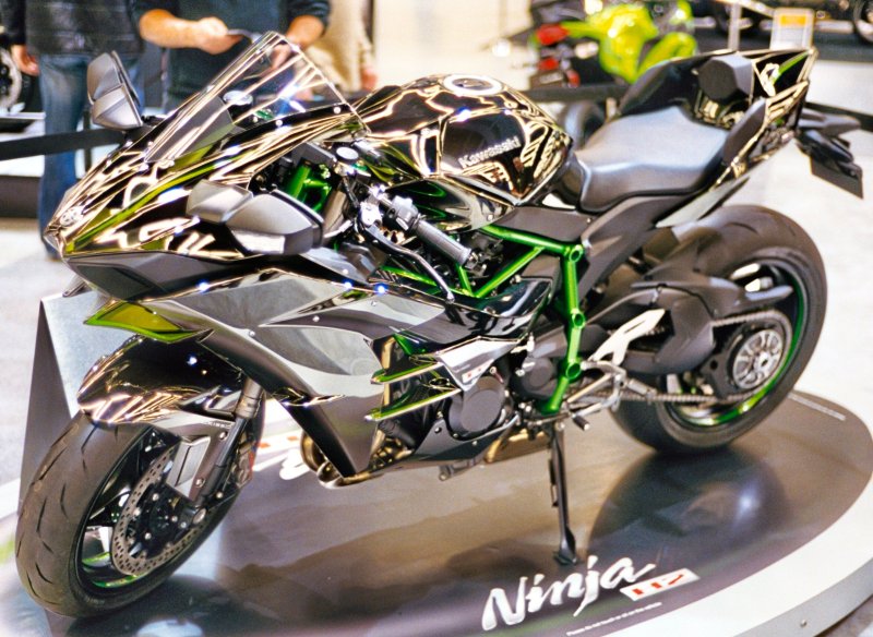 Kawasaki Ninja h2 золотой