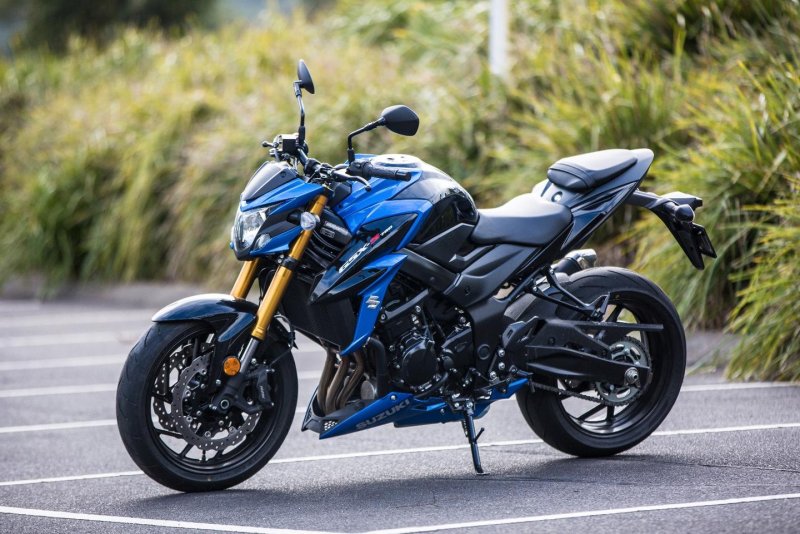 Suzuki GSX s750 2021