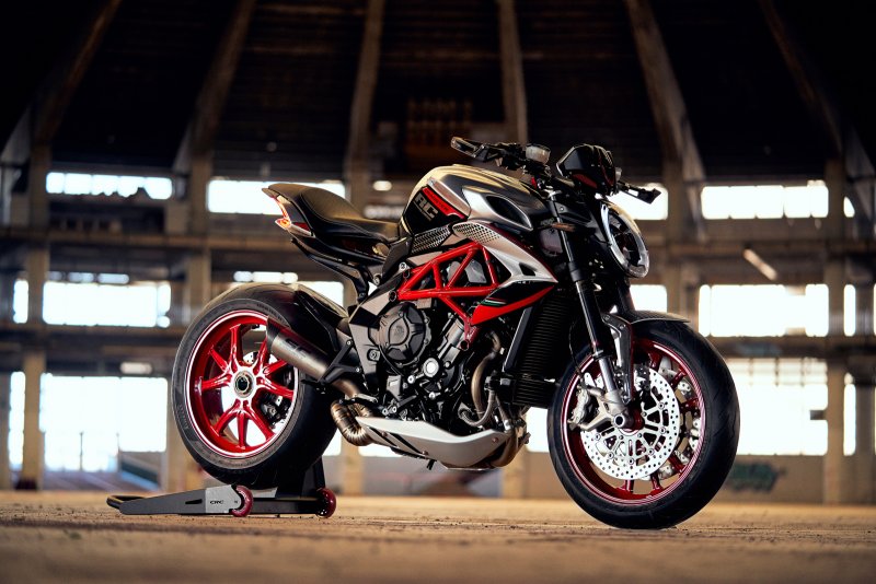 Мотоцикл MV Agusta brutale 800 Dragster RR