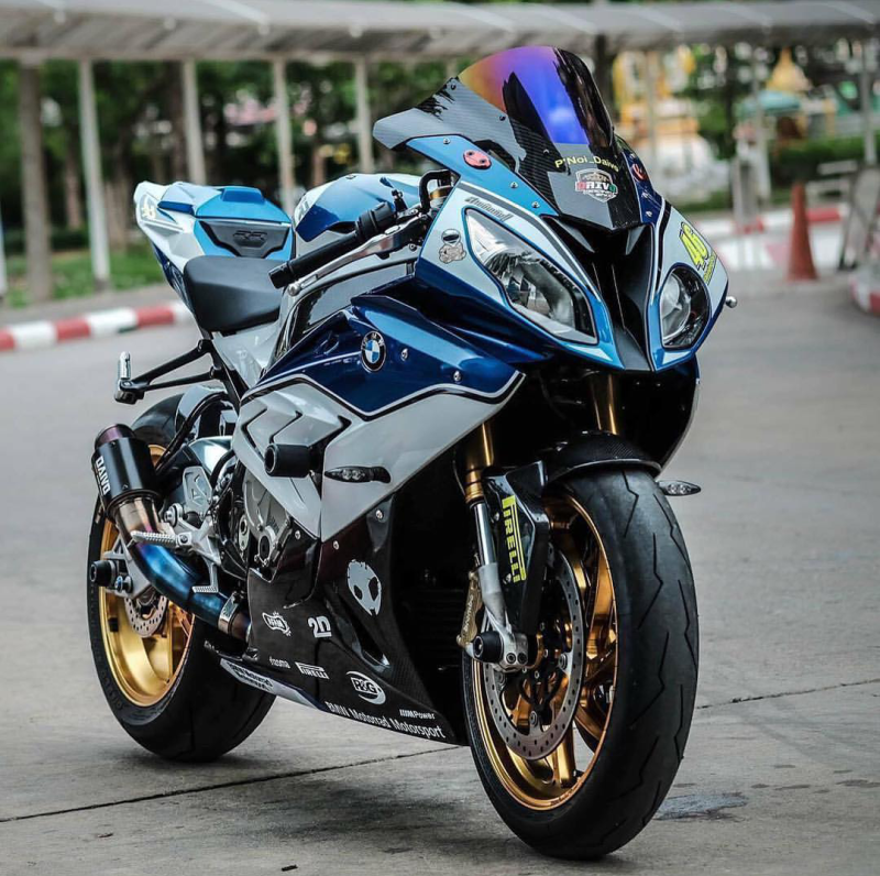 BMW r1000rr