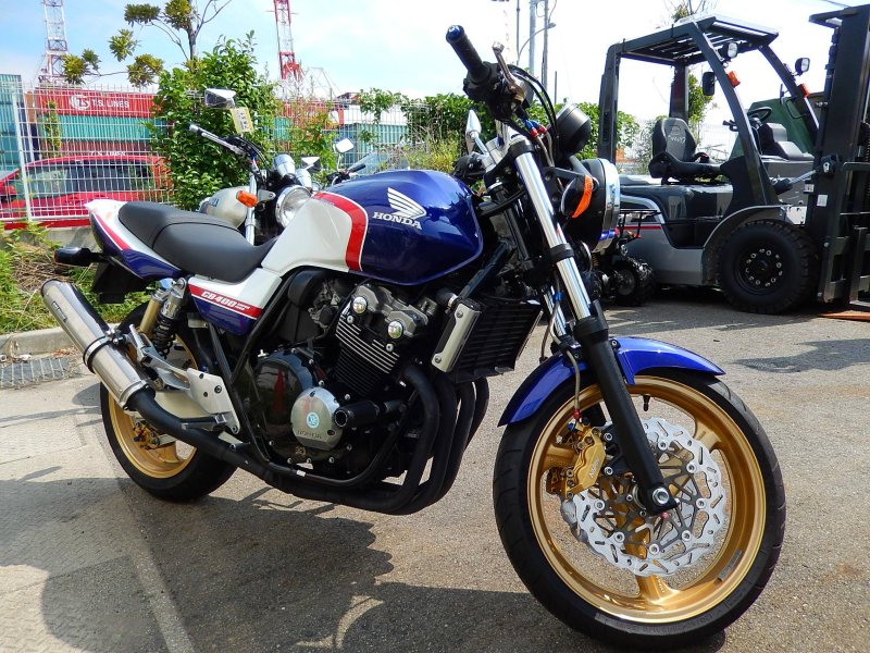 Honda cb400sf VTEC 2