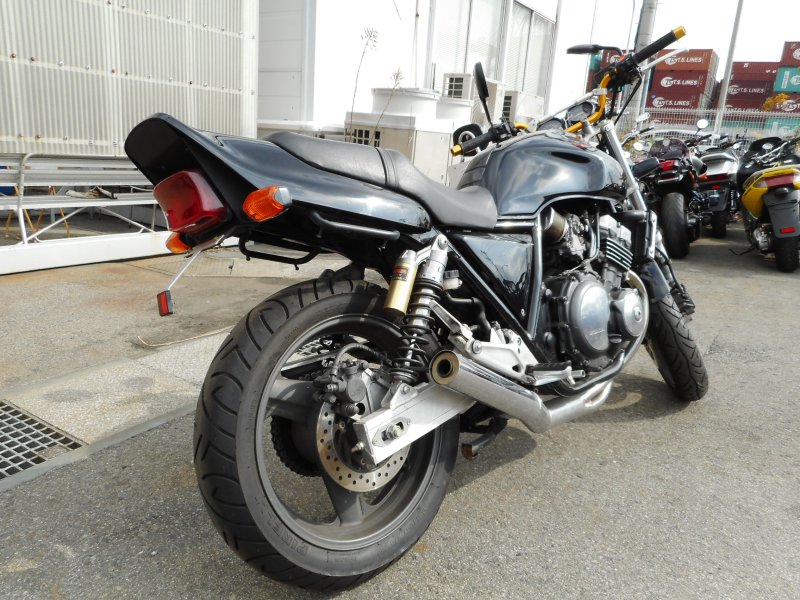 Honda cb400 сзади
