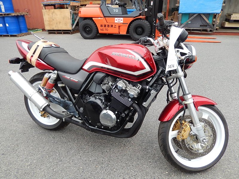 Honda cb400sf красный