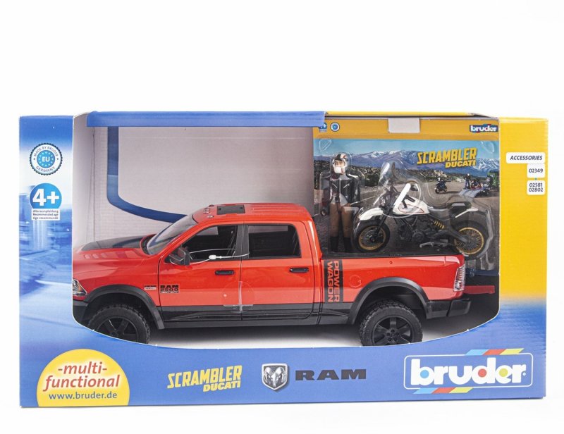 Набор техники Bruder внедорожник Ram с мотоциклом Ducati (02-502) 1:16