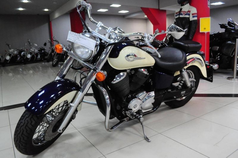 Honda VT 400 Shadow