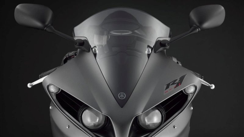 Мотоцикл Yamaha YZF-r6 вид спереди