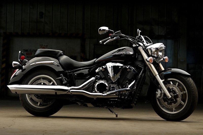 XVS 1300 Midnight Star