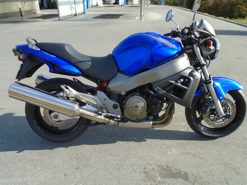Мотоцикл Honda x11