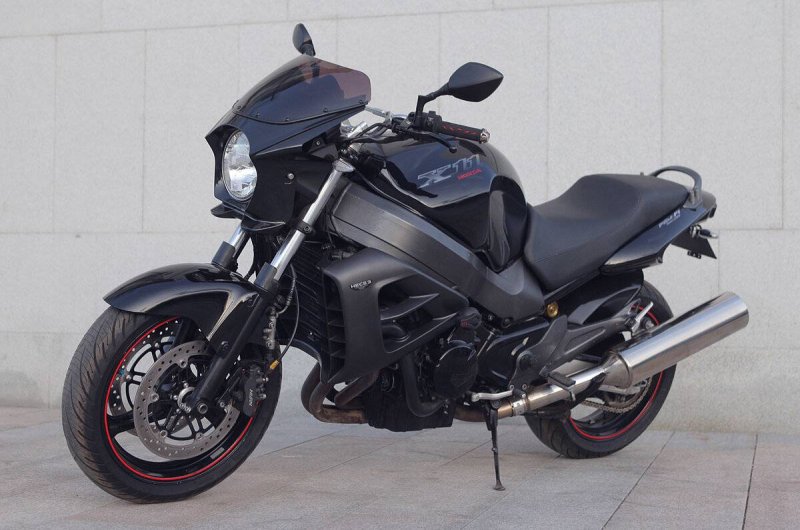 Honda x11 2001