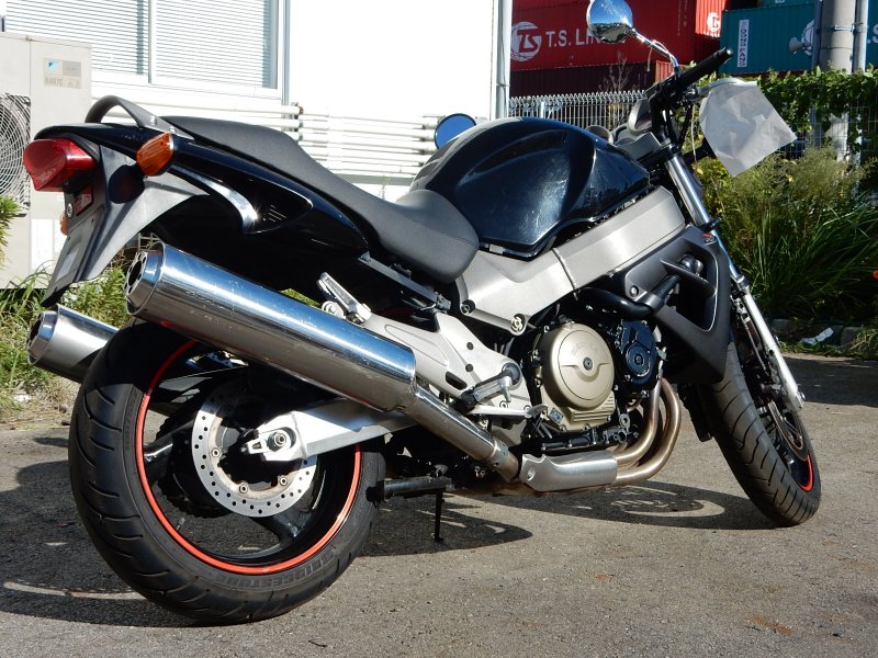 Honda x11