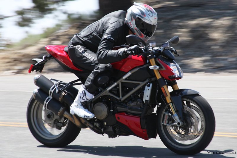 Ducati Streetfighter 2011