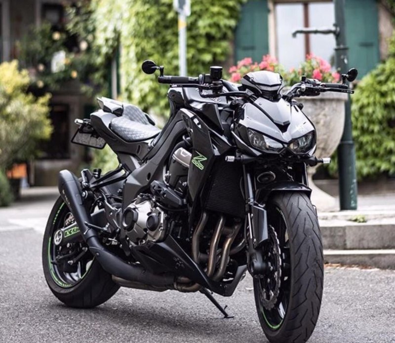 Мотоцикл Kawasaki z1000