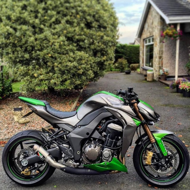 Мотоцикл Kawasaki z1000