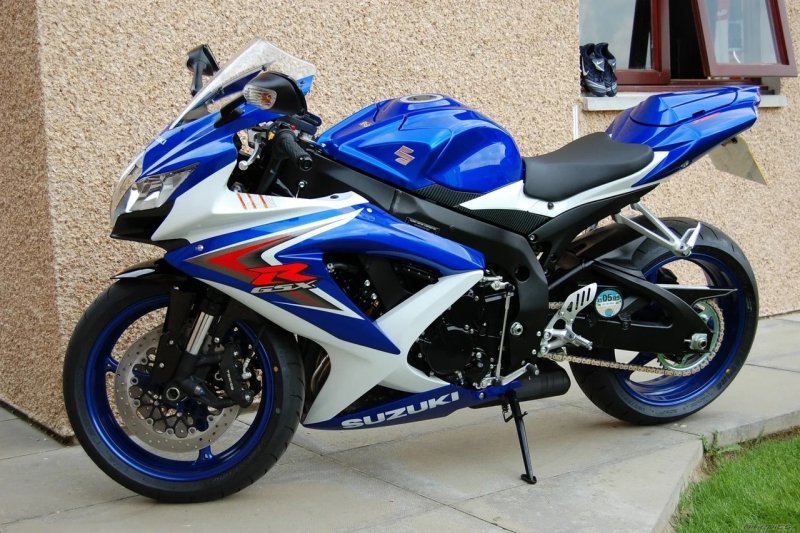 Suzuki GSXR 750