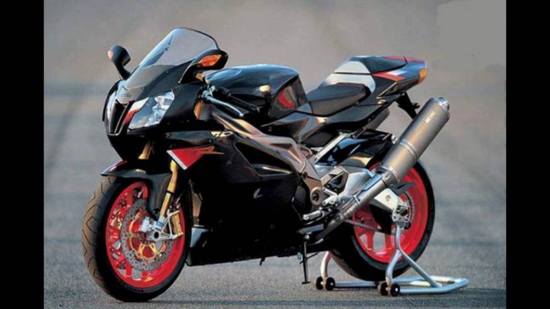 Aprilia RSV 1000 R nera