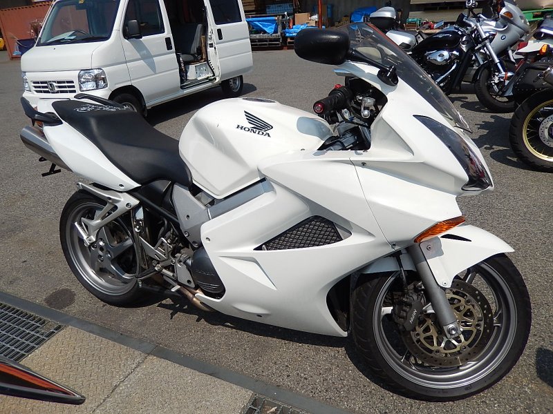 Honda VFR 800 белый